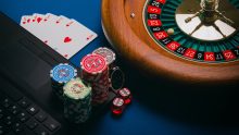 Er online casinoer tryggere enn fysiske?